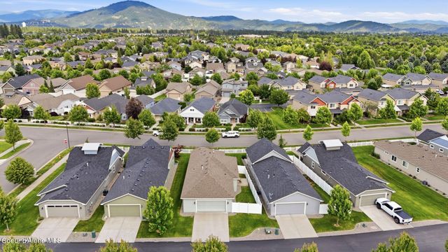 6581 N Descartes DR, Coeur D'alene, ID 83815