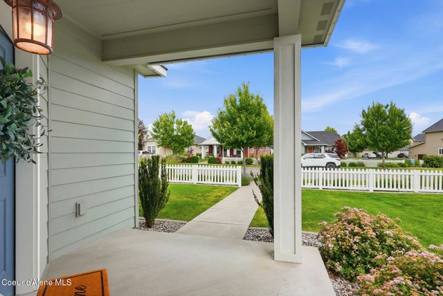 6581 N Descartes DR, Coeur D'alene, ID 83815