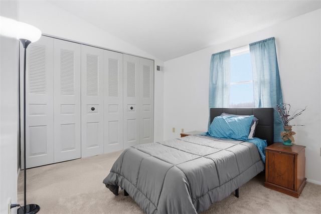 313 Hamlet Ct, Baldwin Boro, PA 15227