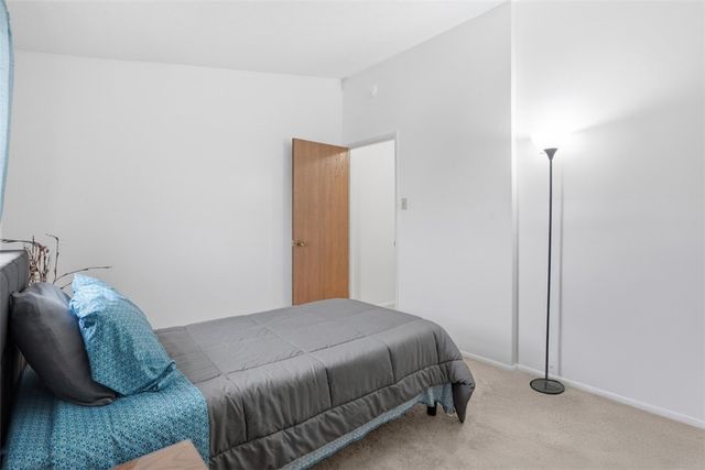 313 Hamlet Ct, Baldwin Boro, PA 15227