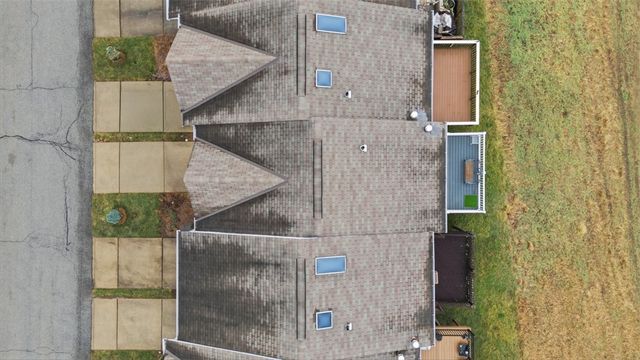 313 Hamlet Ct, Baldwin Boro, PA 15227