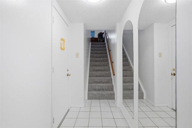 313 Hamlet Ct, Baldwin Boro, PA 15227