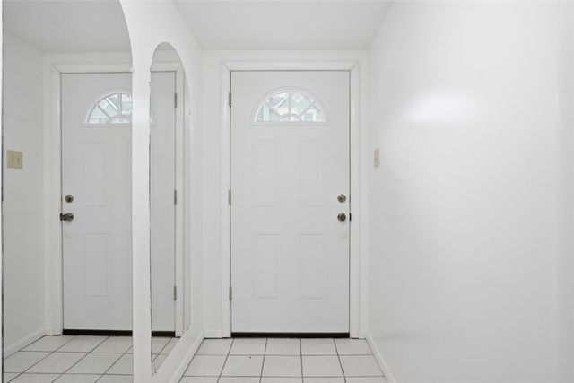 313 Hamlet Ct, Baldwin Boro, PA 15227