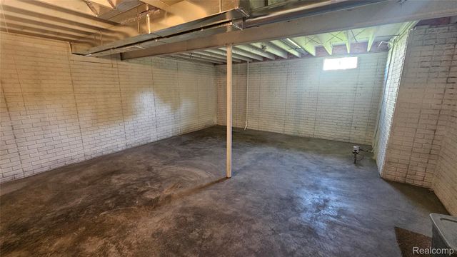 4489 Home Town 32, Flint Charter Township, MI 48506