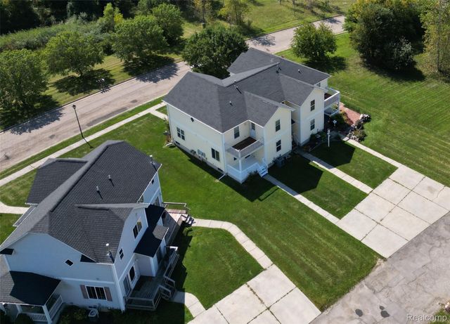 4489 Home Town 32, Flint Charter Township, MI 48506