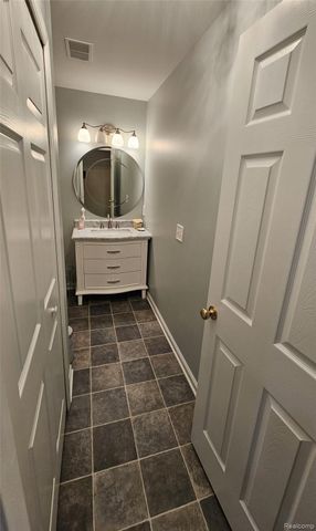 4489 Home Town 32, Flint Charter Township, MI 48506