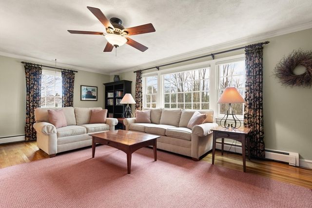 63 Blacksmith Dr, Sudbury, MA 01776