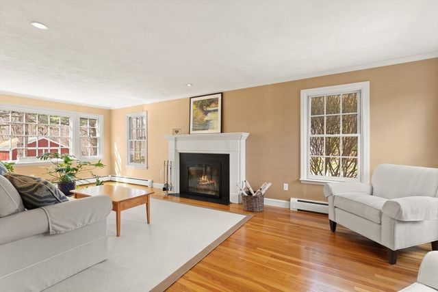 63 Blacksmith Dr, Sudbury, MA 01776