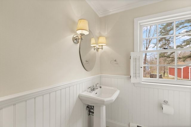 63 Blacksmith Dr, Sudbury, MA 01776