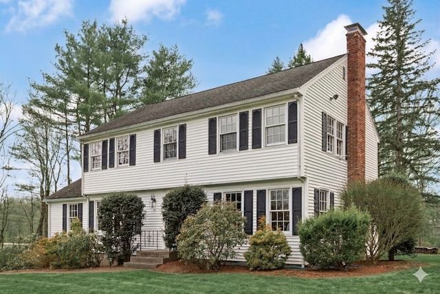 63 Blacksmith Dr, Sudbury, MA 01776