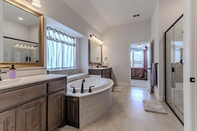 12729 Caliber Drive, Godley, TX 76044