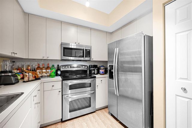 11040 SW 196th St 208, Cutler Bay, FL 33157