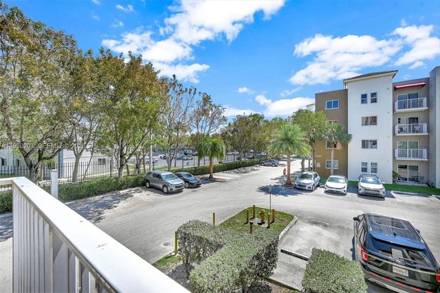 11040 SW 196th St 208, Cutler Bay, FL 33157