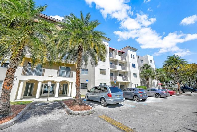 11040 SW 196th St 208, Cutler Bay, FL 33157