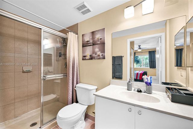 11040 SW 196th St 208, Cutler Bay, FL 33157