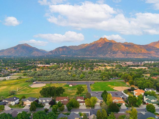 4601 S FARM MEADOW LN, Millcreek, UT 84117
