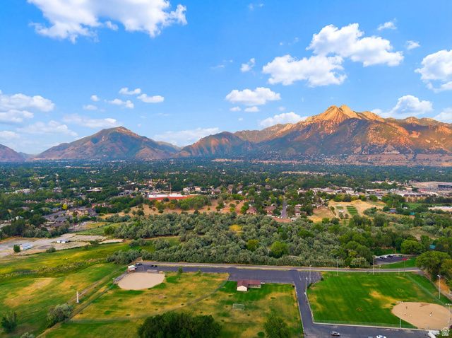 4601 S FARM MEADOW LN, Millcreek, UT 84117