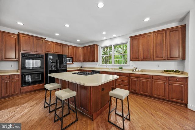 1604 TRAWLER LN, Annapolis, MD 21409