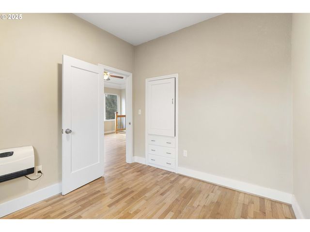 1241 Nw COUCH St, Camas, WA 98607