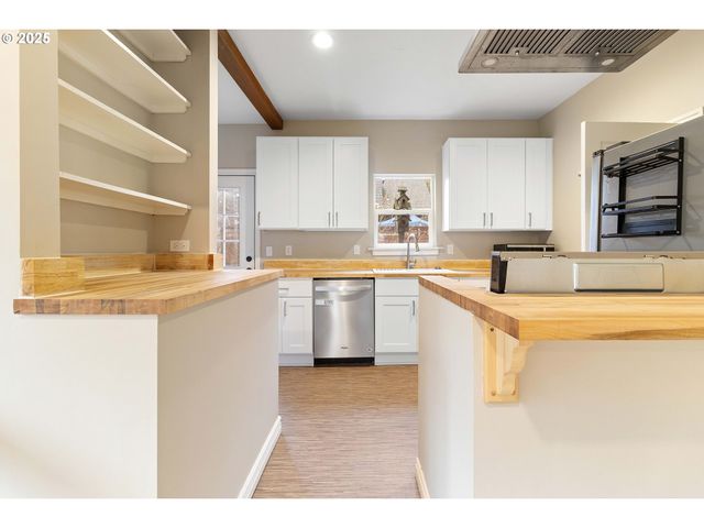 1241 Nw COUCH St, Camas, WA 98607