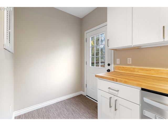 1241 Nw COUCH St, Camas, WA 98607