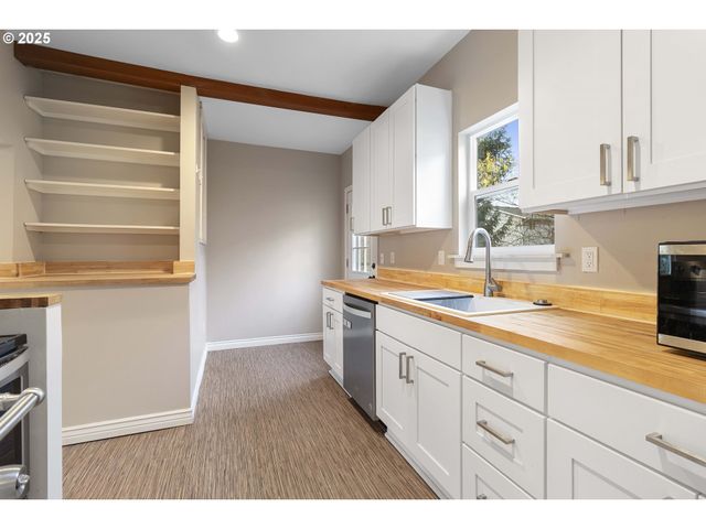 1241 Nw COUCH St, Camas, WA 98607