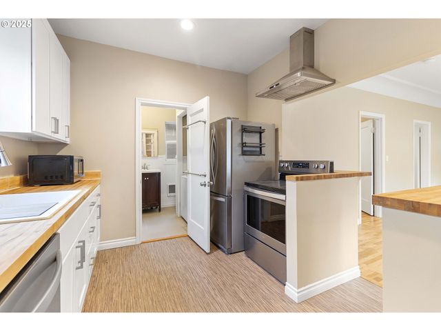 1241 Nw COUCH St, Camas, WA 98607