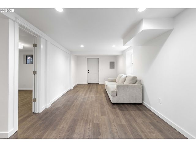 1241 Nw COUCH St, Camas, WA 98607