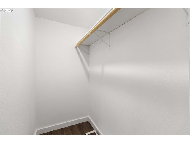 1241 Nw COUCH St, Camas, WA 98607