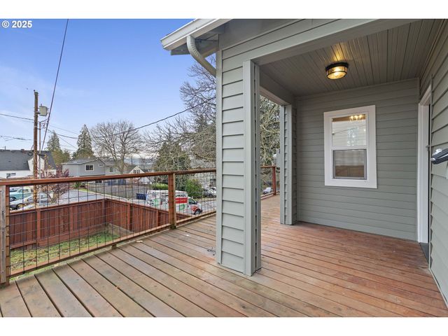 1241 Nw COUCH St, Camas, WA 98607