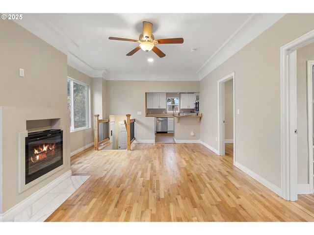 1241 Nw COUCH St, Camas, WA 98607