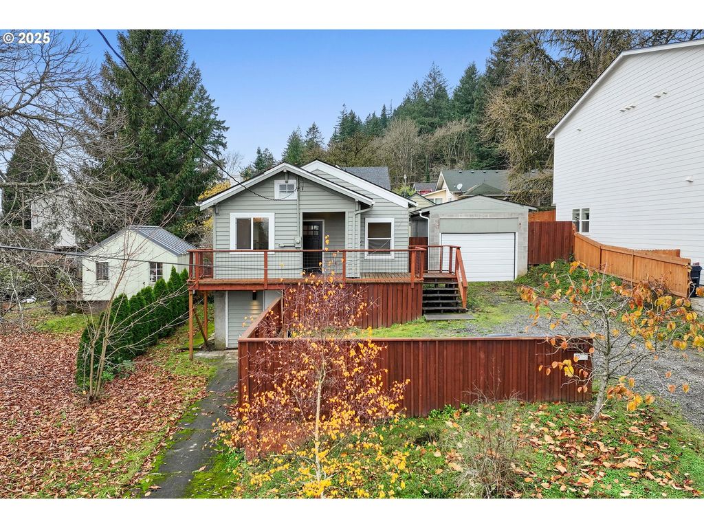 1241 Nw COUCH St, Camas, WA 98607
