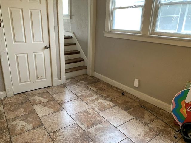 3821 VIRGINIA Avenue, Kansas City, MO 64109