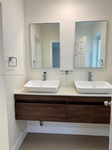 16453 NE 33rd Ave 0000, North Miami Beach, FL 33160