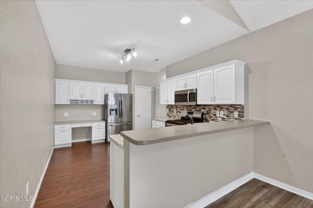8329 Ledgestone Avenue, Sylvania, OH 43560