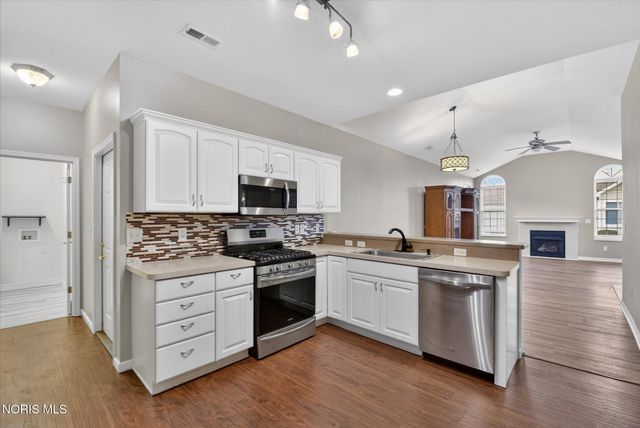 8329 Ledgestone Avenue, Sylvania, OH 43560