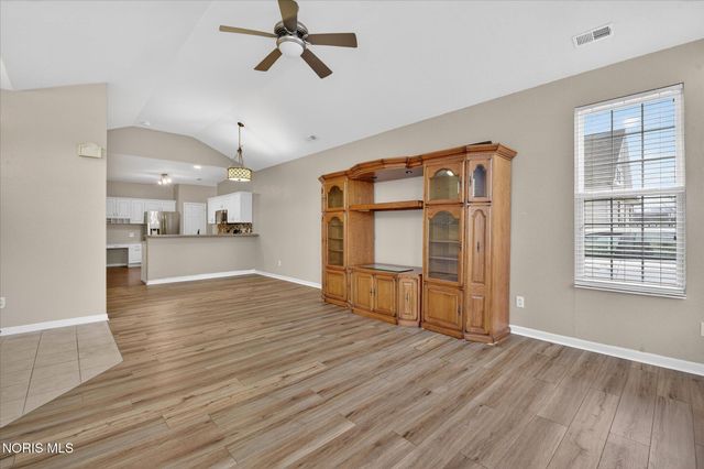 8329 Ledgestone Avenue, Sylvania, OH 43560