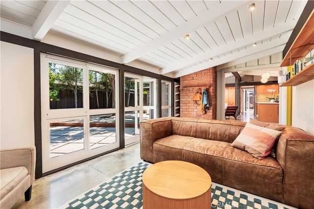 3257 Karen, Long Beach, CA 90808