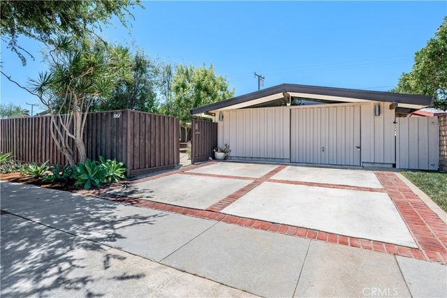 3257 Karen, Long Beach, CA 90808
