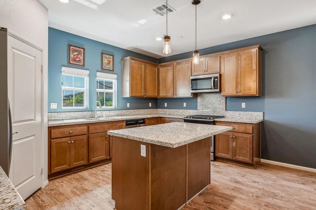 67486 Rio Largo Road, Cathedral City, CA 92234