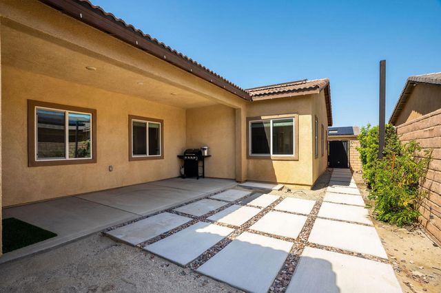 67486 Rio Largo Road, Cathedral City, CA 92234