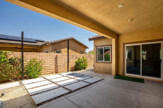 67486 Rio Largo Road, Cathedral City, CA 92234