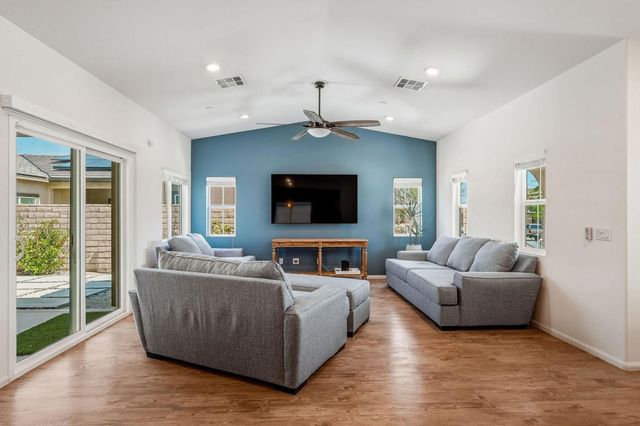 67486 Rio Largo Road, Cathedral City, CA 92234