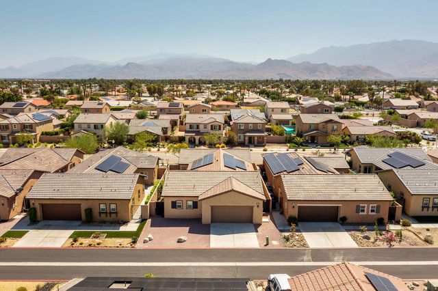 67486 Rio Largo Road, Cathedral City, CA 92234