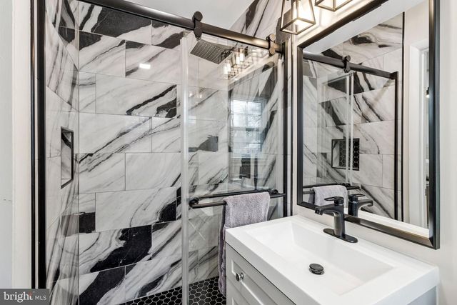 1703 TRENTON DR, Alexandria, VA 22308