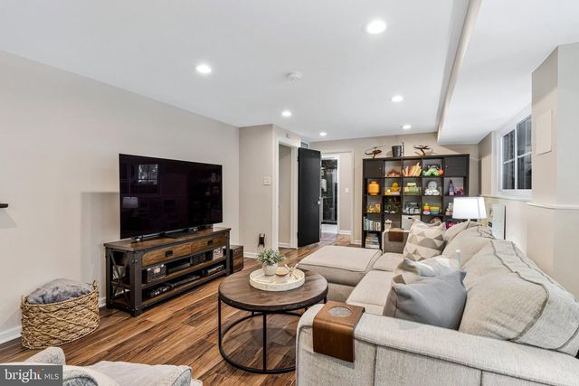 1703 TRENTON DR, Alexandria, VA 22308