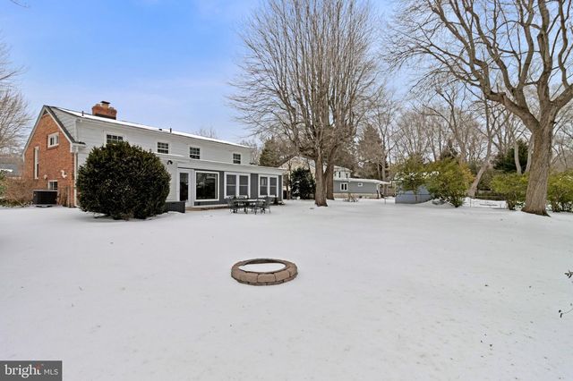 1703 TRENTON DR, Alexandria, VA 22308