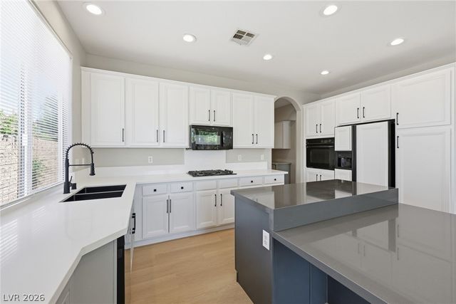 2245 Tedesca Drive, Henderson, NV 89052