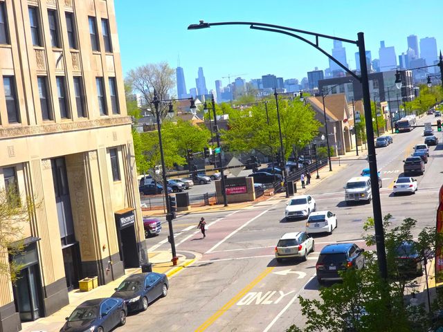 2419 W MADISON Street 3, Chicago, IL 60612