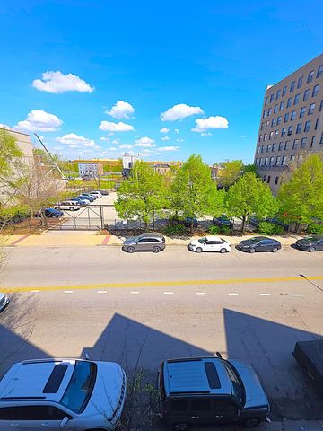 2419 W MADISON Street 3, Chicago, IL 60612